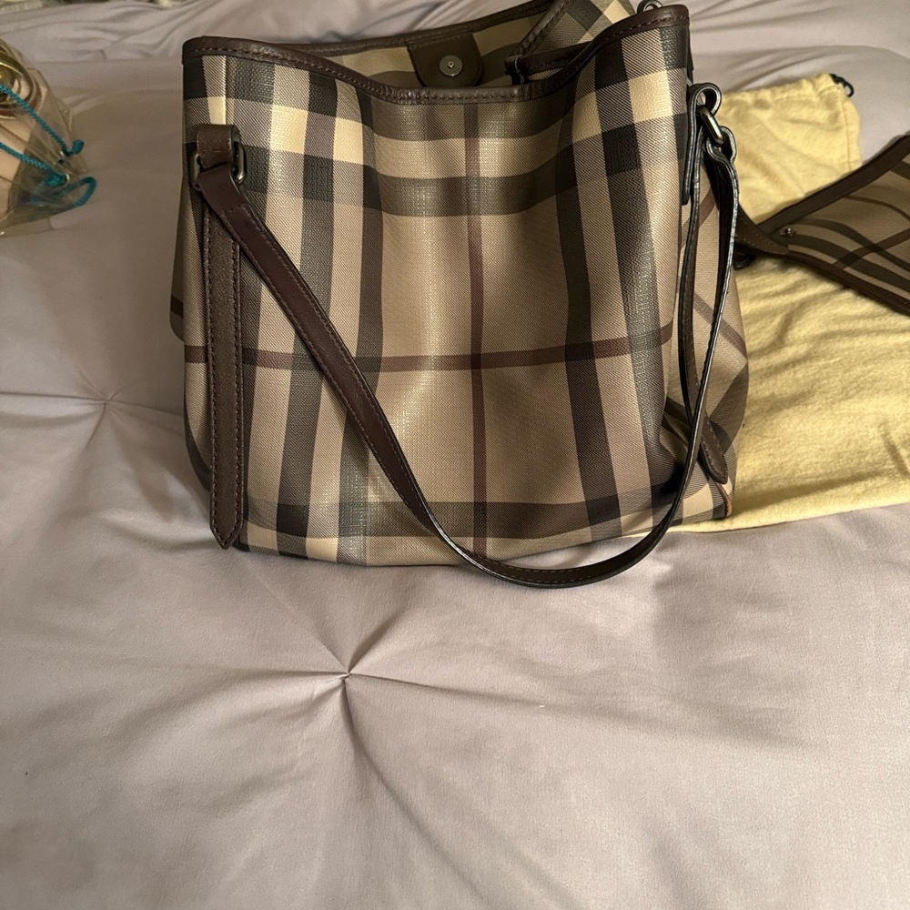 AUTHENTIC: Burberry Nova Check Tote- Used Like New - Picture 5 of 13